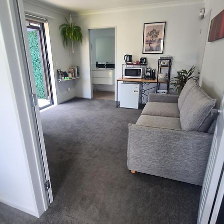 Hotel Bonnie Doone Te Awamutu Esterno foto