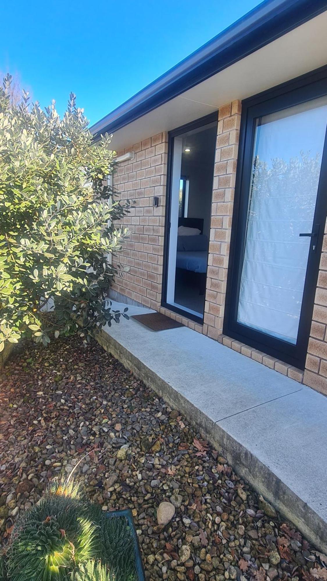 Hotel Bonnie Doone Te Awamutu Esterno foto