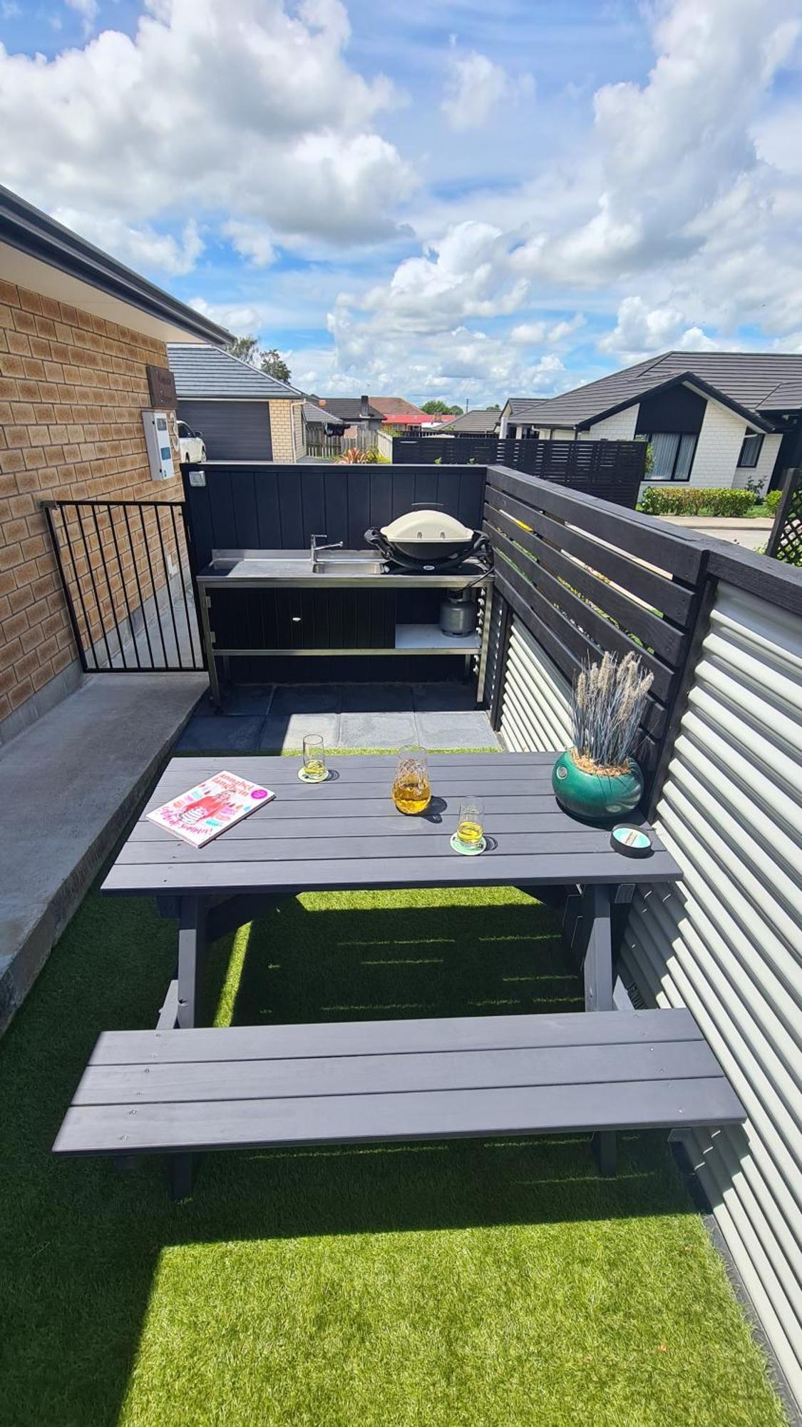 Hotel Bonnie Doone Te Awamutu Esterno foto